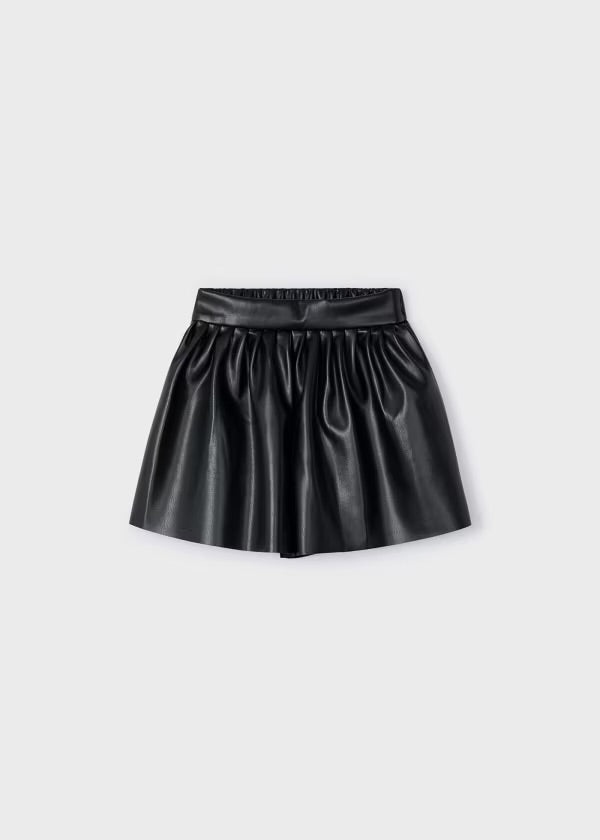 Short 4907 negro tipo piel
