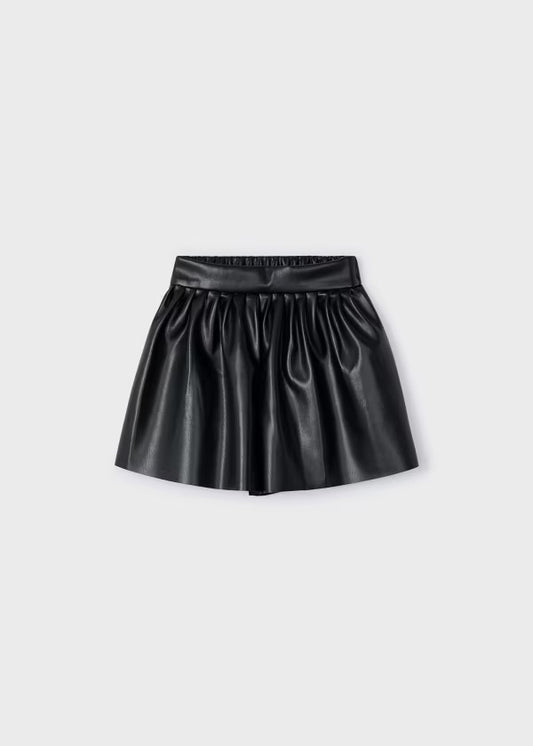 Short 4907 negro tipo piel