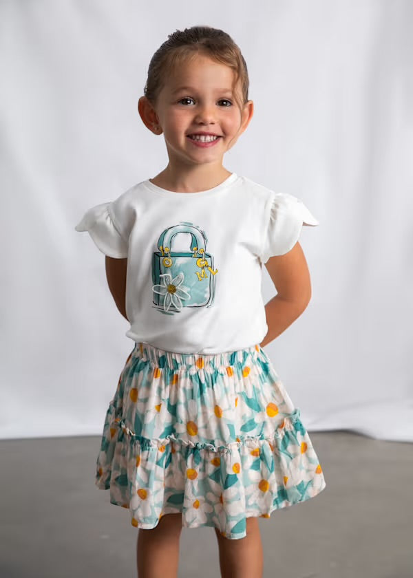 Camiseta 3002 lago y falda