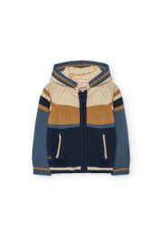 Chaqueta tejida 302117, pantalon 302027, playera 302140