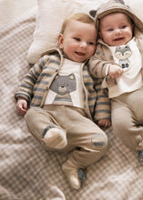 Cargar imagen en el visor de la galería, Chandal 3 piezas camiseta soft 2325 cereal
